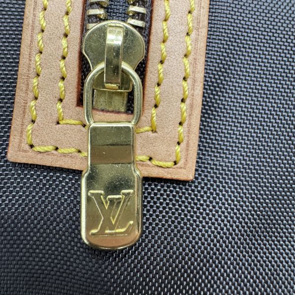 Louis Vuitton Monogram 帆布便攜式西裝袋 