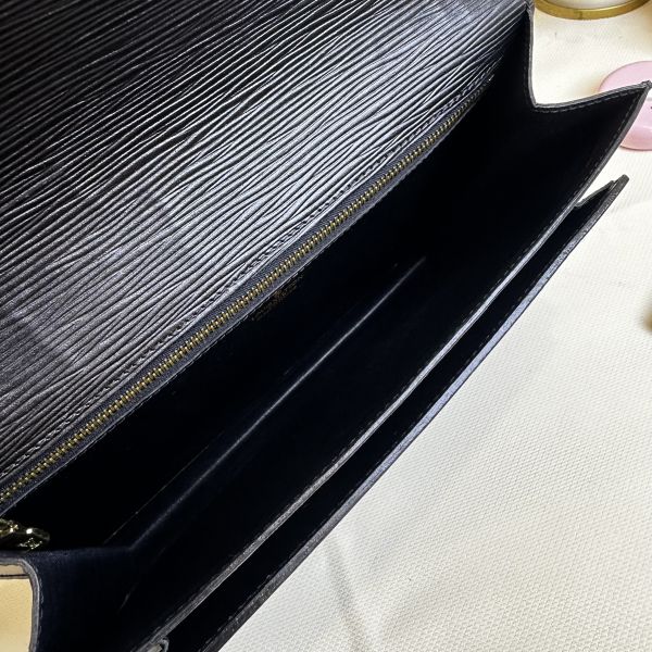 Louis Vuitton Epi手拿包 