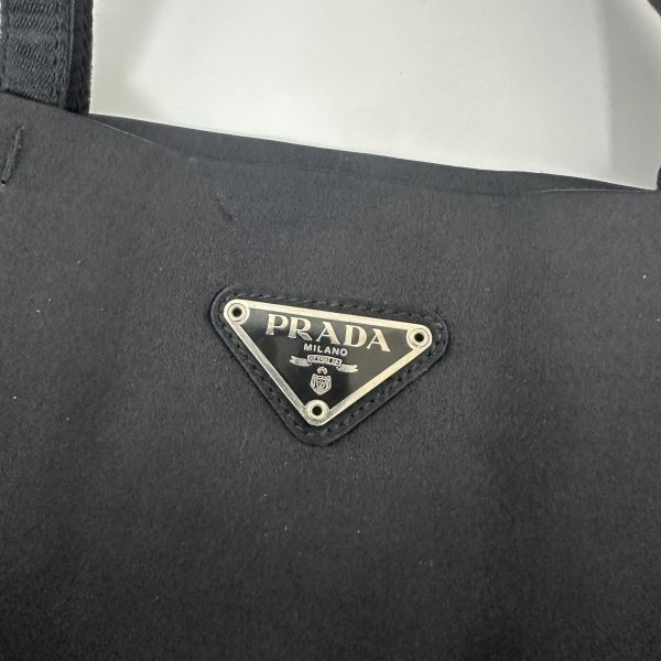 Prada Tessuto 經典黑色尼龍托特包 