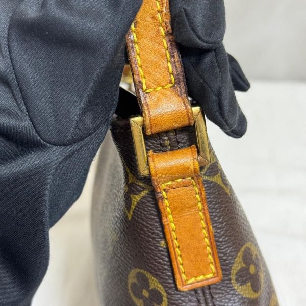 Louis Vuitton 金釦單肩包 