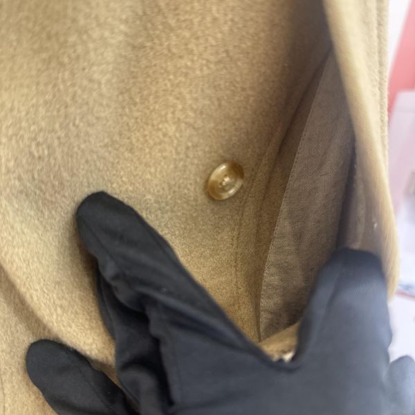 Burberry卡其色毛領大衣 