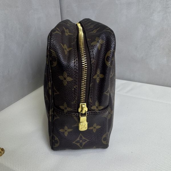 Louis Vuitton 經典化妝包 