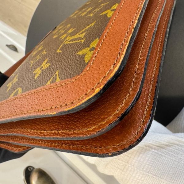 Louis Vuitton 紅皮肩背包 