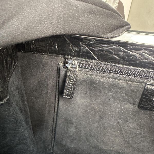 Gucci 黑色壓紋鴕鳥皮肩背包* 
