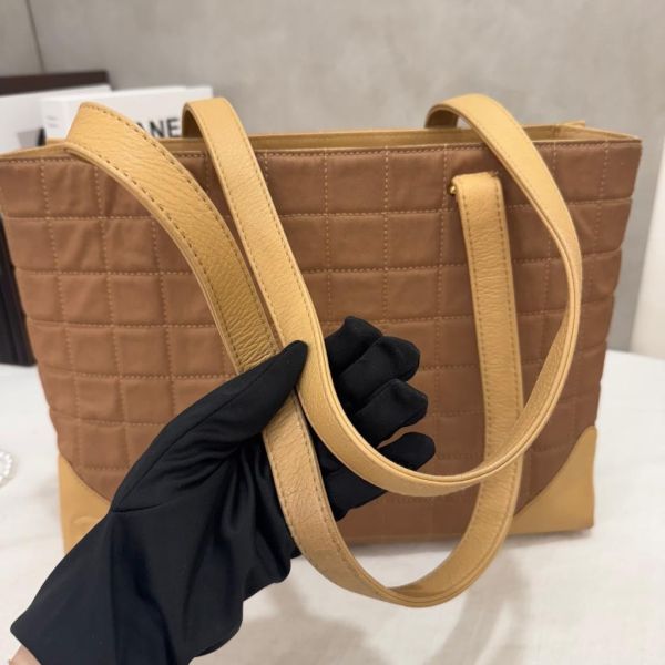 Chanel 冰格拼皮托特包 