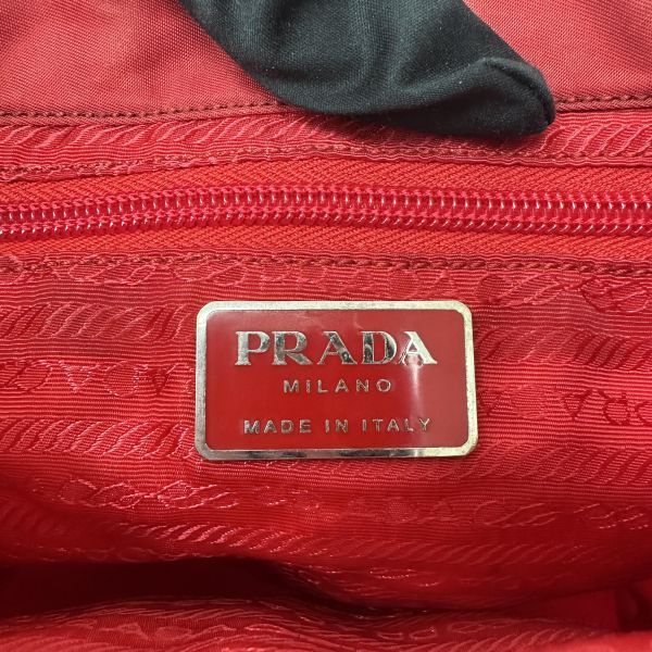Prada Tessuto 尼龍郵差包 