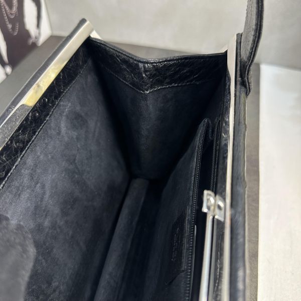 Gucci 黑色壓紋鴕鳥皮肩背包* 