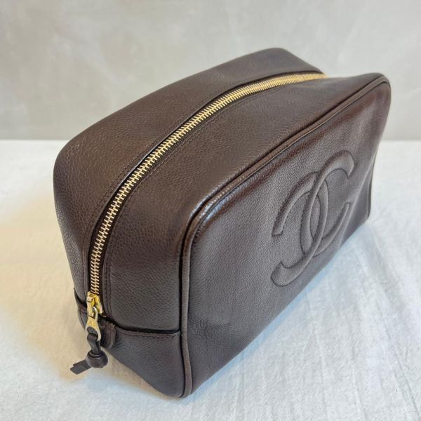 CHANEL 魚子醬化妝包 
