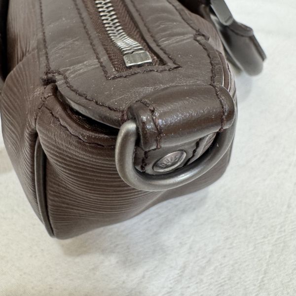 Louis Vuitton 深咖包袋 