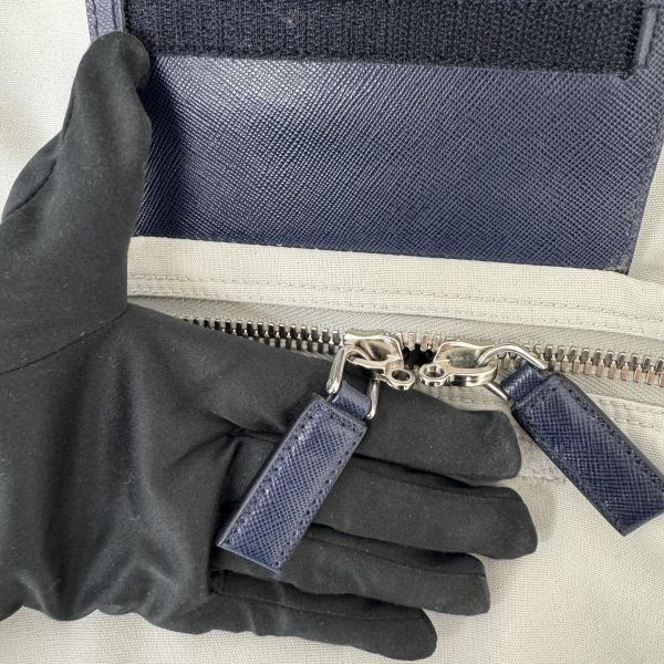 PRADA 經典尼龍旅行包 