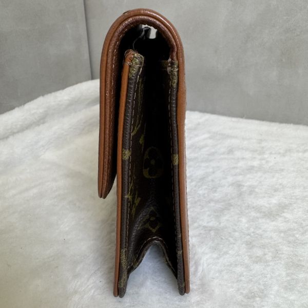 Louis Vuitton 26手拿包 