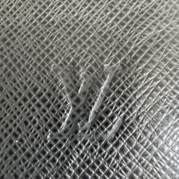LV 鐵灰色 皮革 手拿包 