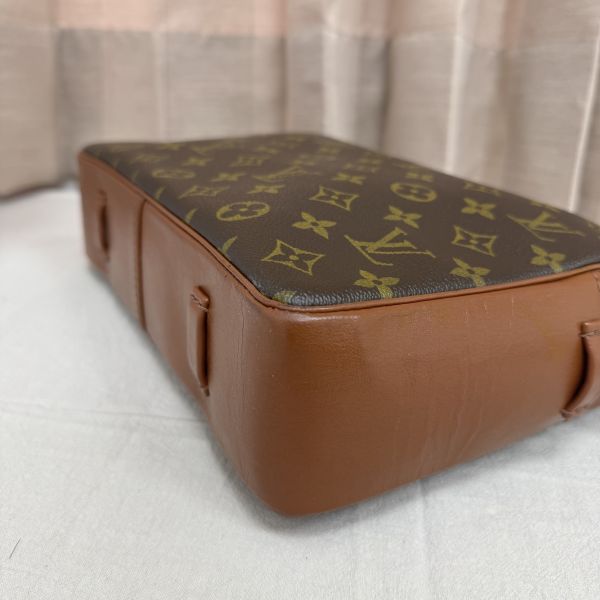 Louis Vuitton 紅皮方型手拿包 