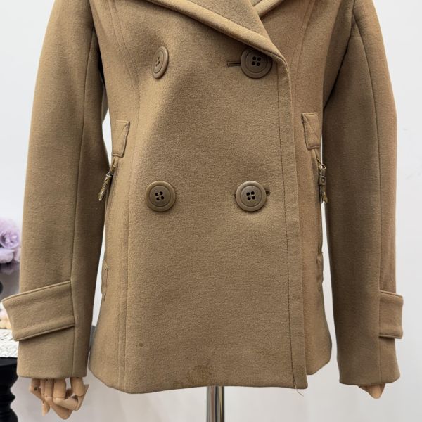 Burberry 駝色雙排扣女士短款大衣 