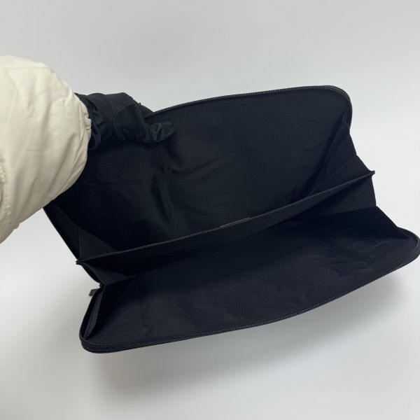 Gucci GG Supreme手拿包 