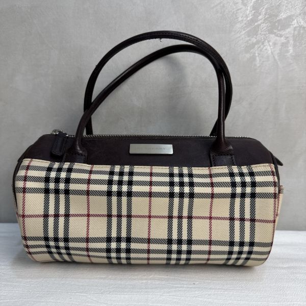 Burberry 經典格紋圓筒包 