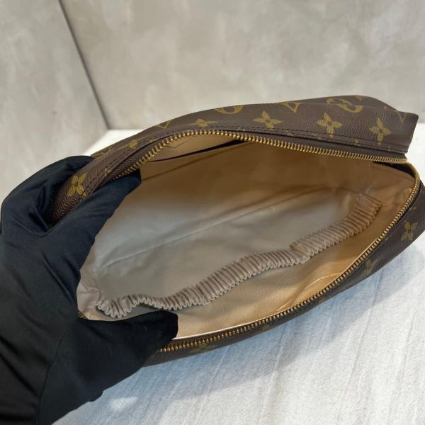 LV 經典洗漱包 手拿包 