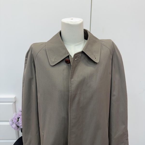 Burberry 灰色長款風衣 