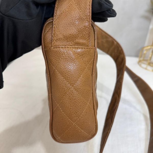 Chanel 咖金皮寬帶相機包 