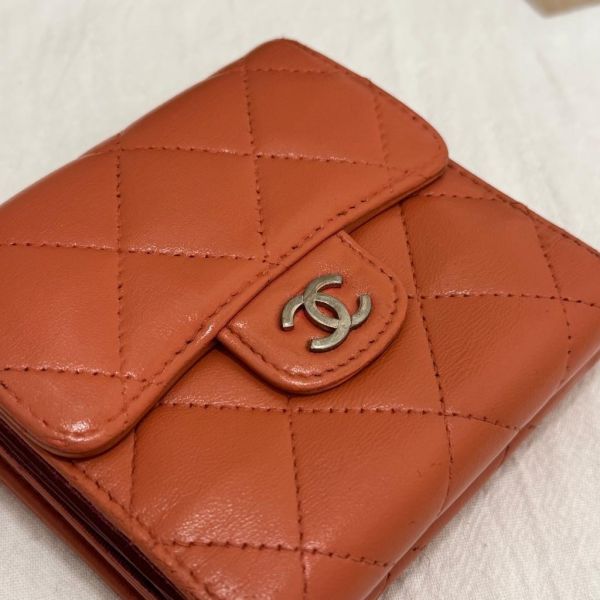 Chanel 珊瑚橘短夾 