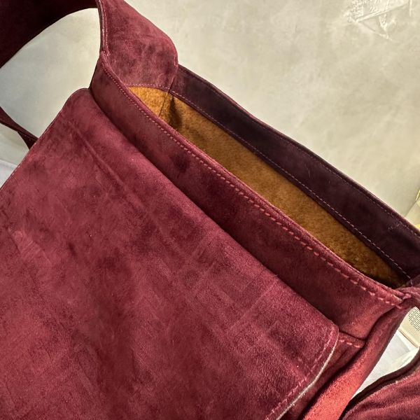 Fendi Zucca 深紅斜肩包 