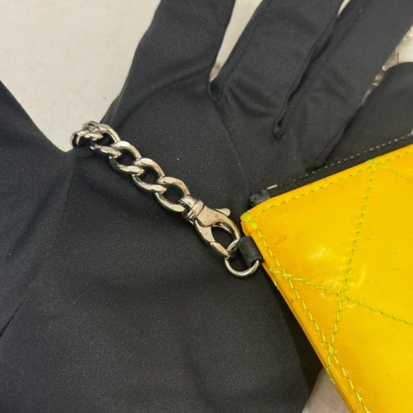 Chanel 黃色亮面漆皮手提包 