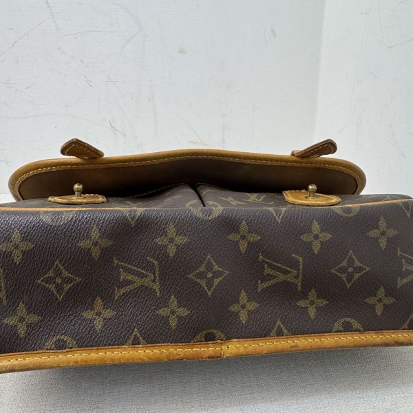 （出清特惠）Louis Vuitton Saumur 老花馬鞍包 