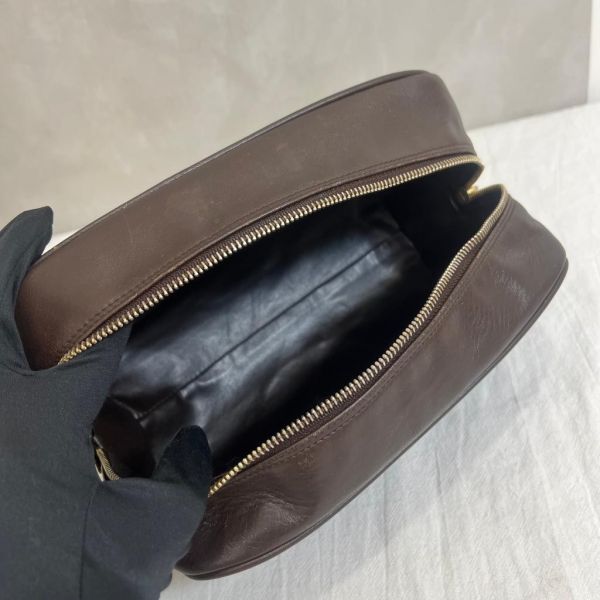 CHANEL 復古魚子醬皮革化妝包 