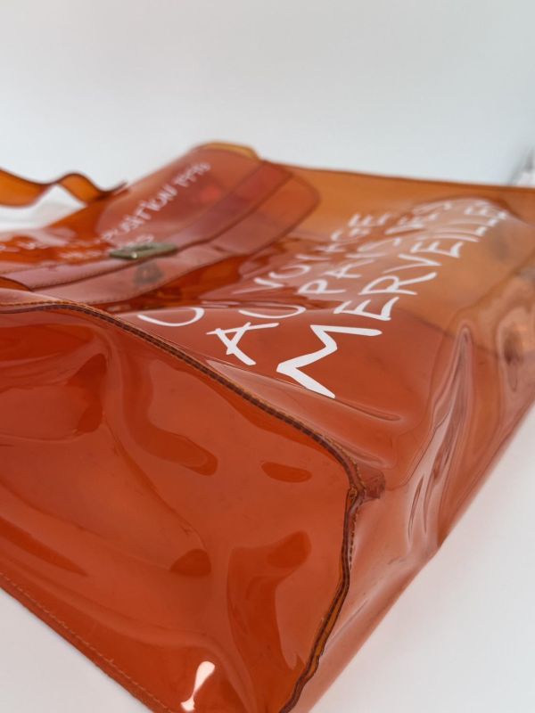 Hermès「Vinyl Kelly」透明橘限量包 