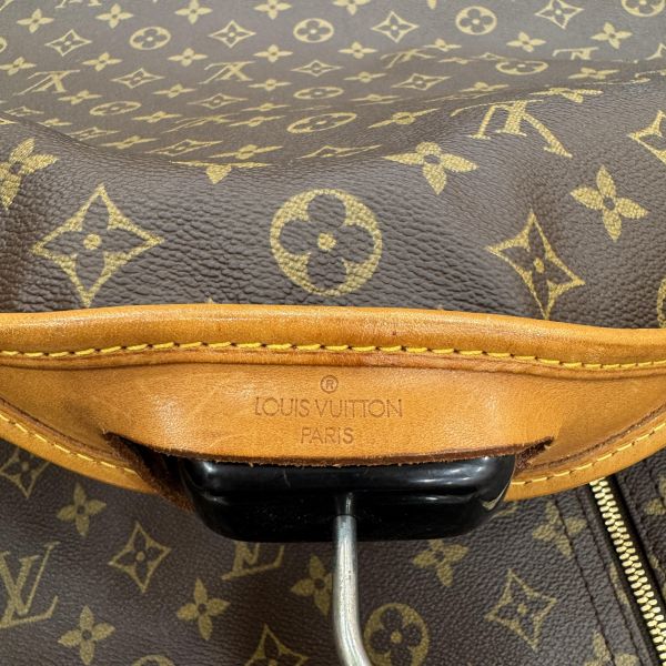 Louis Vuitton  Monogram 帆布西裝套 