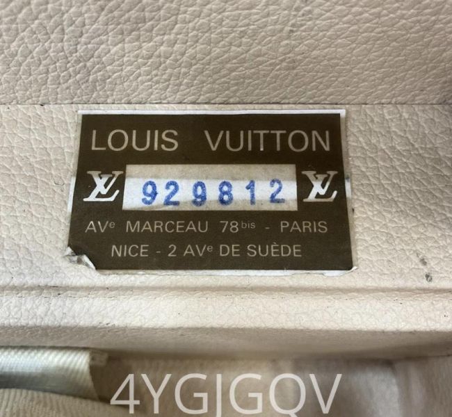 Lv 老花古董硬箱 