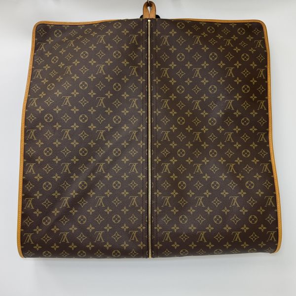 Louis Vuitton  Monogram 帆布西裝套 