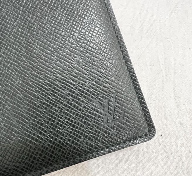 Louis Vuitton 綠粒面皮革卡夾 