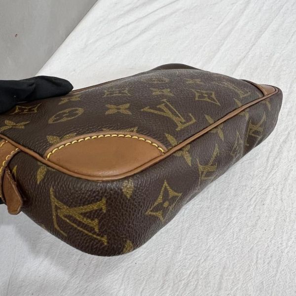 Louis Vuitton 橫版相機手拿包 