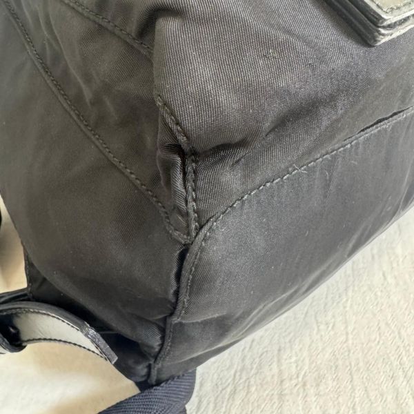 PRADA 經典尼龍背包 