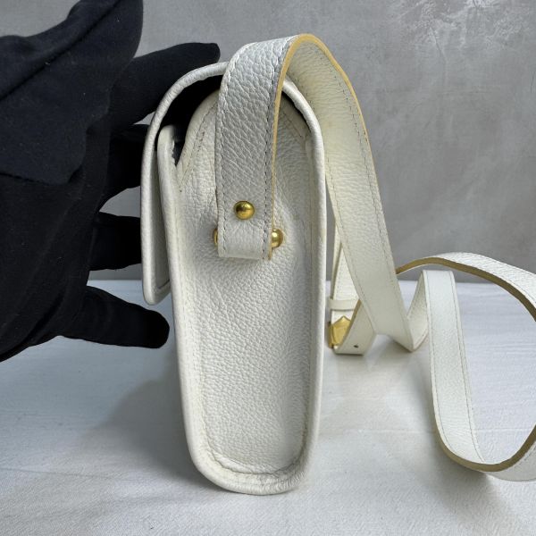 Saint Laurent (YSL) 復古白色皮革肩背包 腋下包 