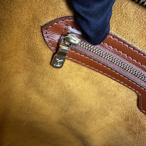 Louis Vuitton Epi 皮革手提包 