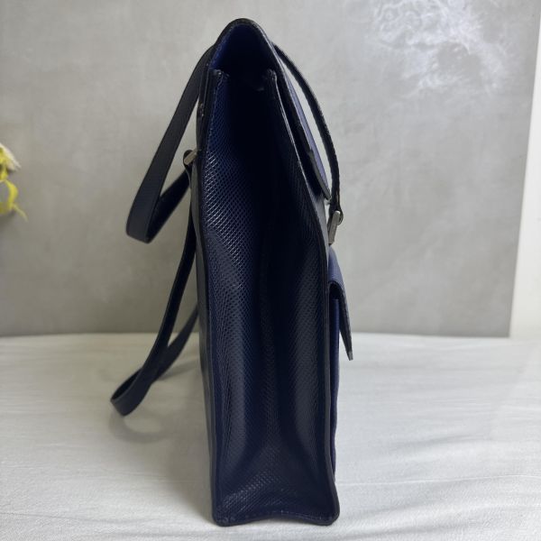 Bottega Veneta 藍黑雙色復古手提包 