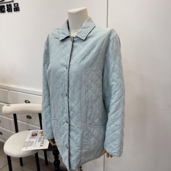 Burberry 淺藍色菱格絎縫外套 