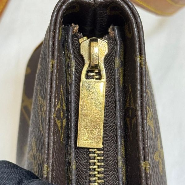 Louis Vuitton 金釦單肩包 