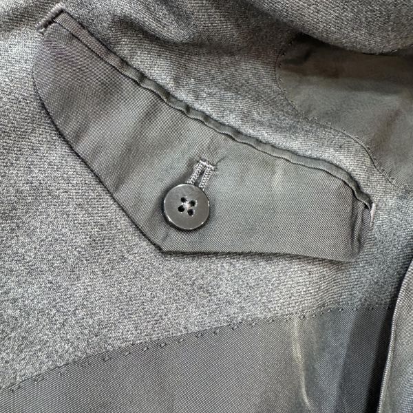 Burberry 灰色西裝外套 