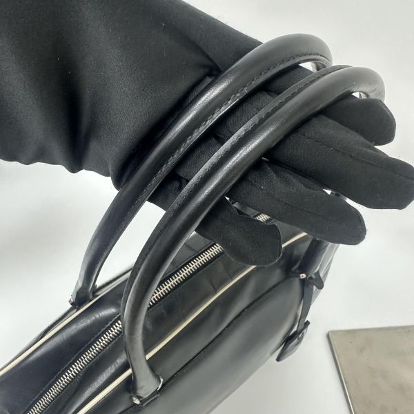 Prada Bowling Bag 黑色皮革保齡球包 