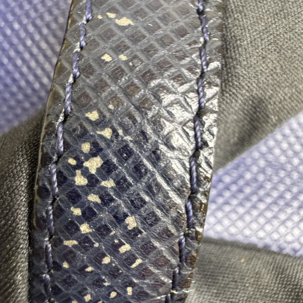 Bottega Veneta 藍黑雙色復古手提包 