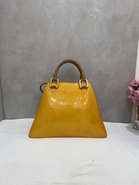 LV 漆皮梯形手提包 