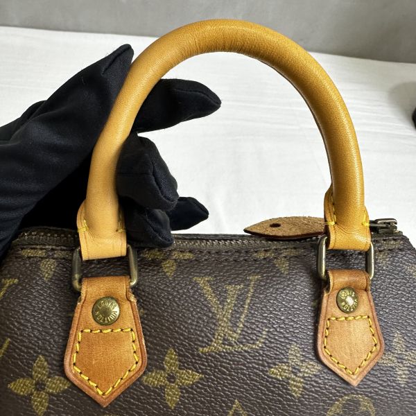 𝐋𝐨𝐮𝐢𝐬 𝐕𝐮𝐢𝐭𝐭𝐨𝐧 中古款 speed nano 手拿包 