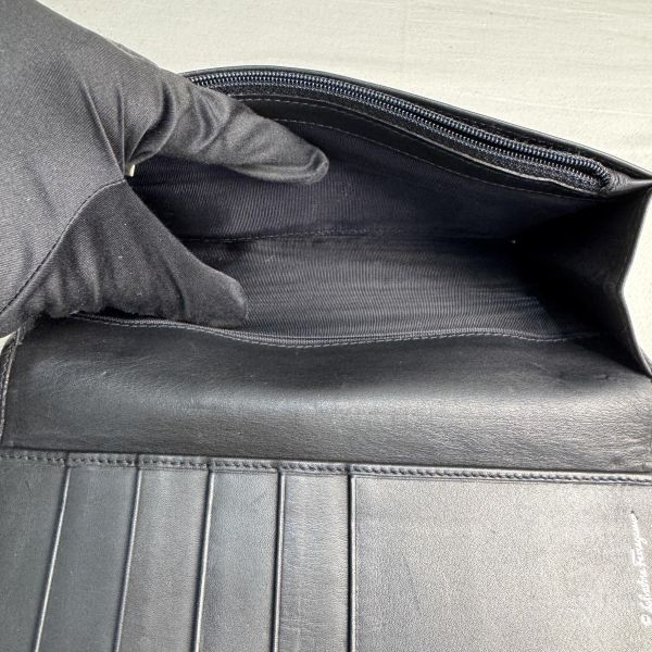 Ferragamo  Gancini Icona 系列長夾 