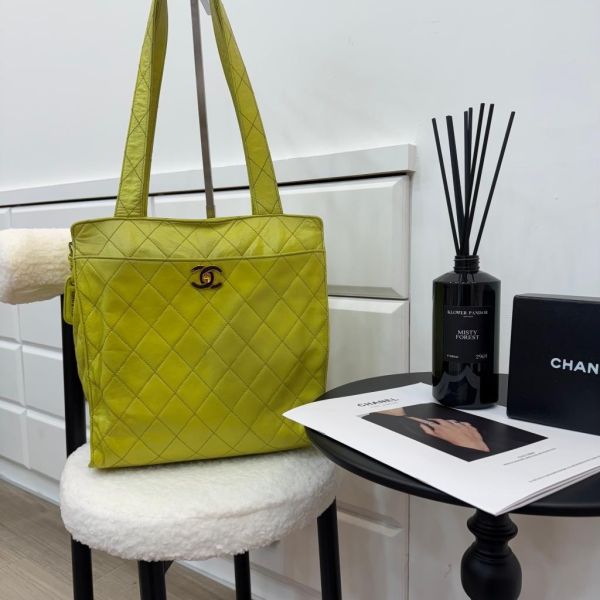 CHANEL Vintage 菱格紋檸檬綠肩背包 