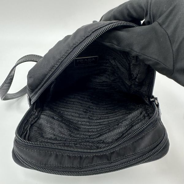 Prada 普拉達 鱷魚紋壓花後背包 