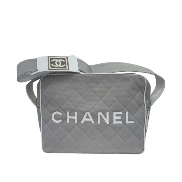 Chanel 方牌運動包 