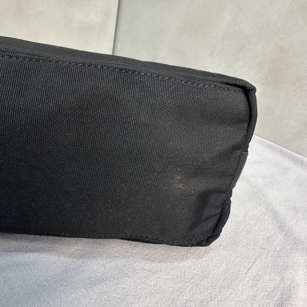 Gucci 黑色尼龍單肩包 